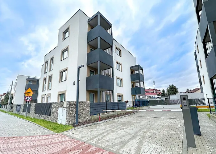 Krakowska Oaza Komfortu - Apartament Premium z Garażem